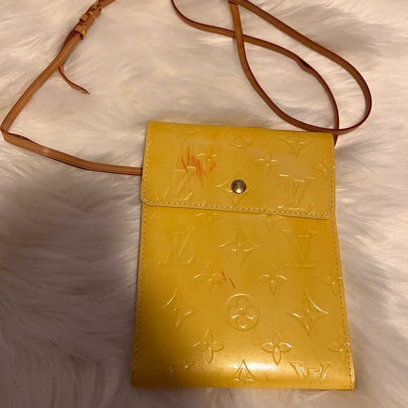 Authentic Louis Vuitton Vernis Kenmare Tilleul - Picture 5 of 9